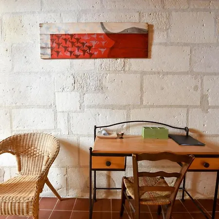 Genive - Jolie Maison Typique Avec Sa Terrasse *